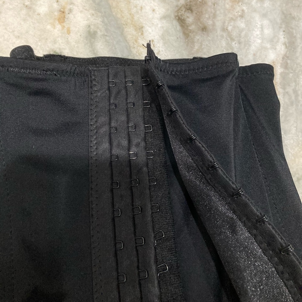 Juicy Couture Black Waist Trainer S - Picture 5 of 6